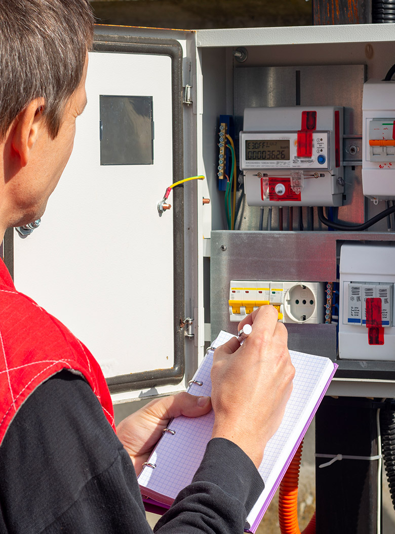 Impianti elettrici civili ed industriali